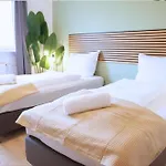 Cozy I 5x Einzelbetten I Kueche I Wifi I Hd Tv I Balkon I Erdgeschoss I Self Check-in * Halle (Saale)