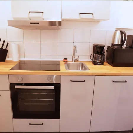 Apartment Cozy I 5x Einzelbetten I Küche I Wifi I Hd Tv I Balkon I Erdgeschoss I Self Check-in *