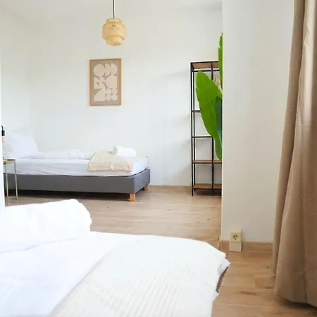 Apartment Cozy I 5x Einzelbetten I Küche I Wifi I Hd Tv I Balkon I Erdgeschoss I Self Check-in