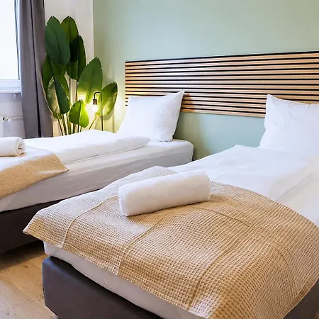 Cozy I 5x Einzelbetten I Kueche I Wifi I Hd Tv I Balkon I Erdgeschoss I Self Check-in * Halle (Saale)